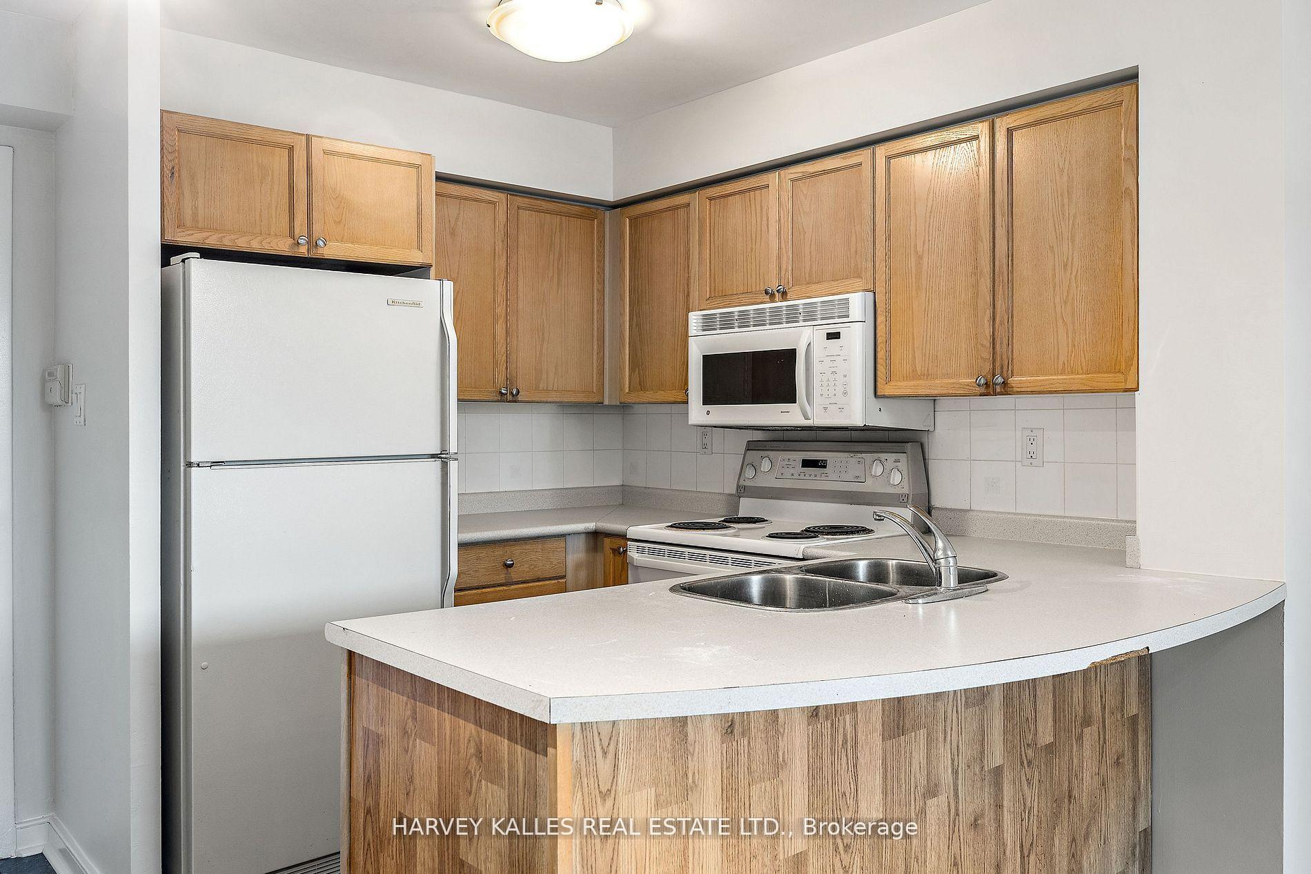 Photo 7 of Unit 512, 109 Front Street E, Toronto, Moss Park — HOMEH
