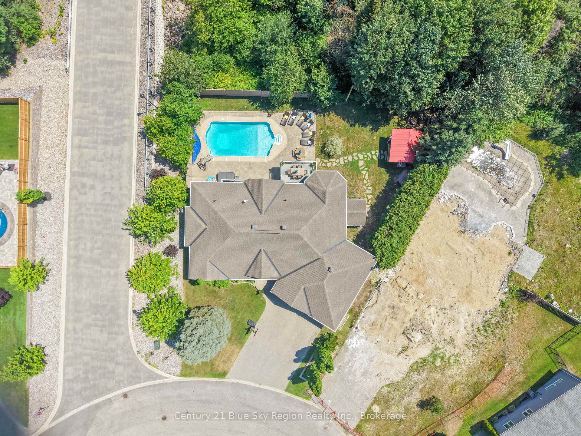 Photo 18 of 77 Janey Avenue, North Bay, Airport — HOMEH