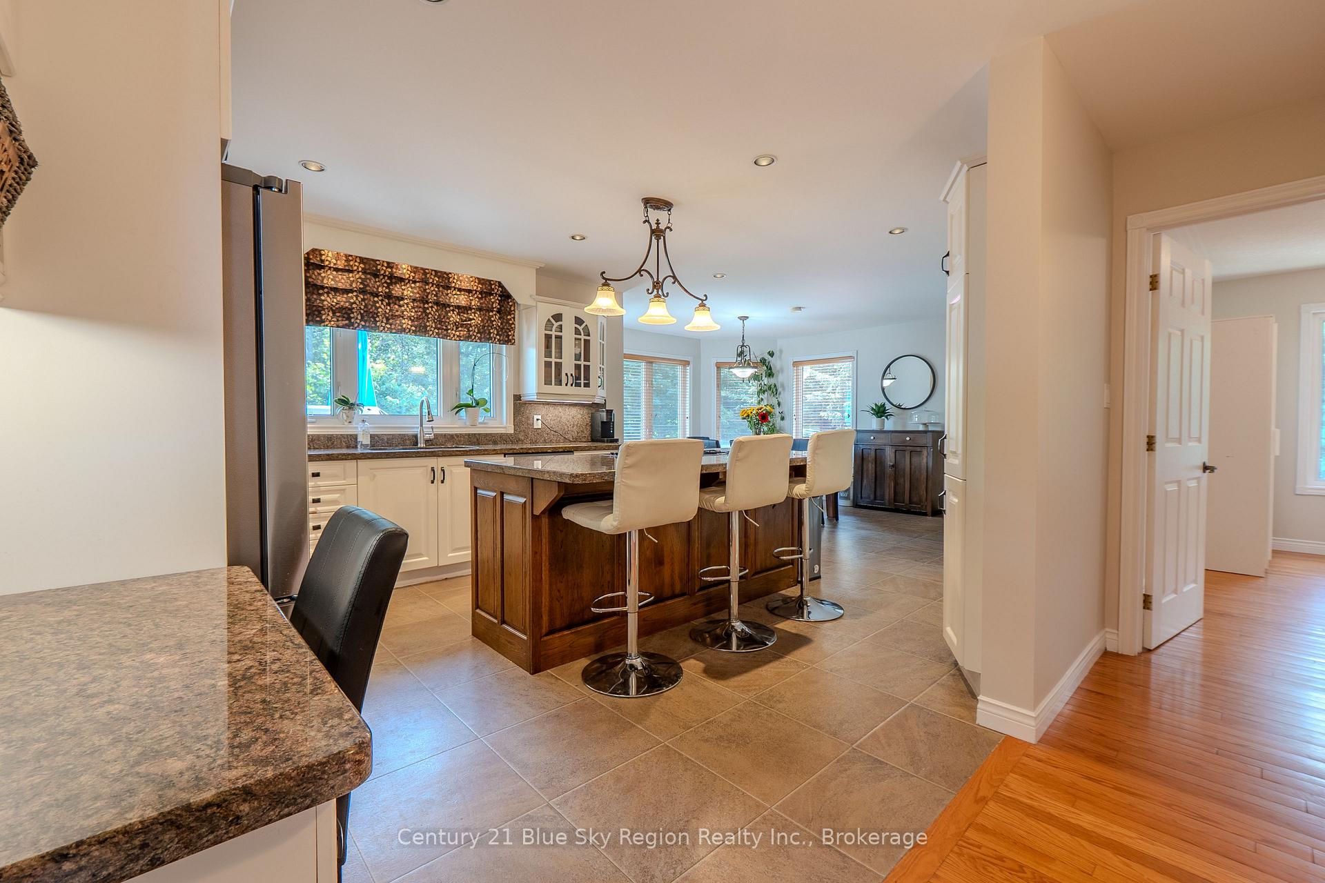 Photo 20 of 77 Janey Avenue, North Bay, Airport — HOMEH