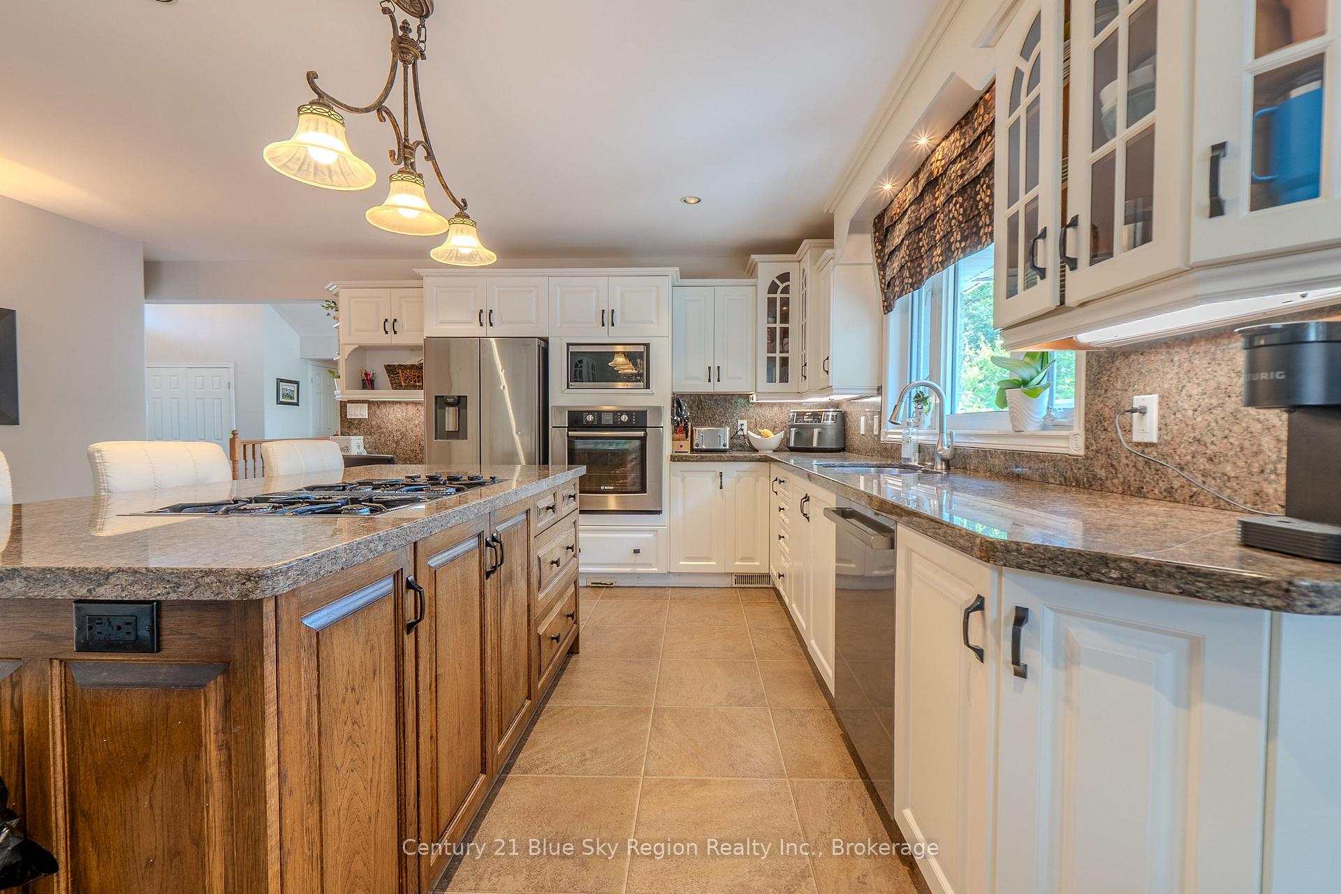Photo 22 of 77 Janey Avenue, North Bay, Airport — HOMEH