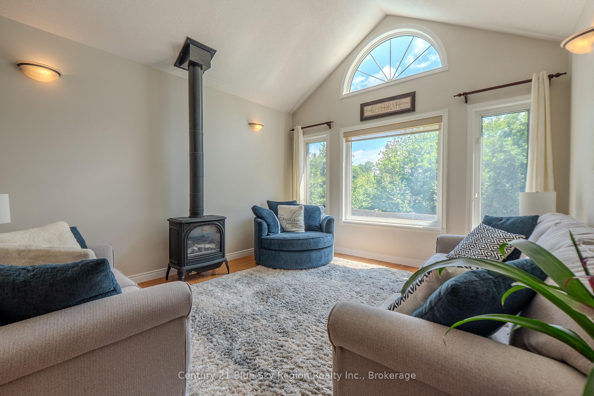 Photo 26 of 77 Janey Avenue, North Bay, Airport — HOMEH