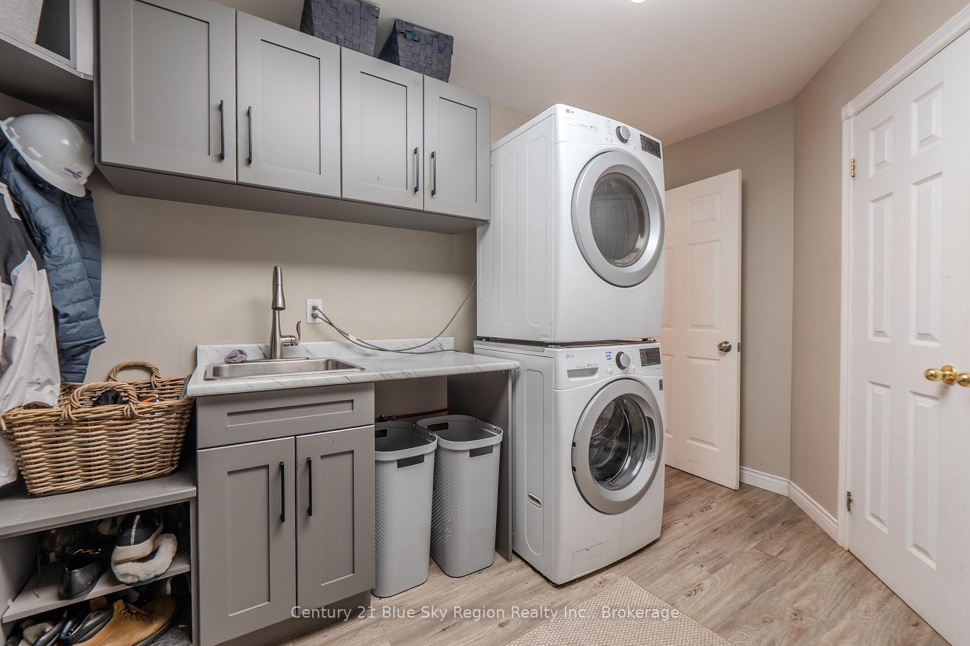 Photo 38 of 77 Janey Avenue, North Bay, Airport — HOMEH