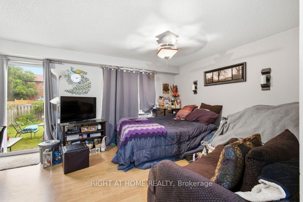 Photo 4 of 168 Sydenham Wells, Barrie, Georgian Drive — HOMEH