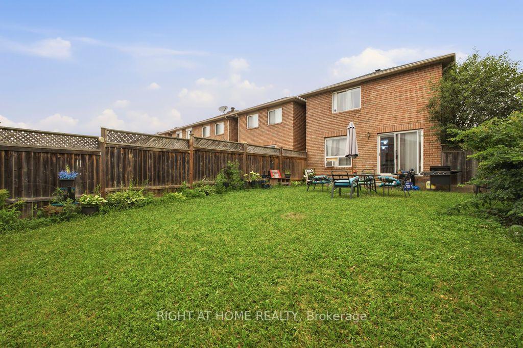 Photo 18 of 168 Sydenham Wells, Barrie, Georgian Drive — HOMEH