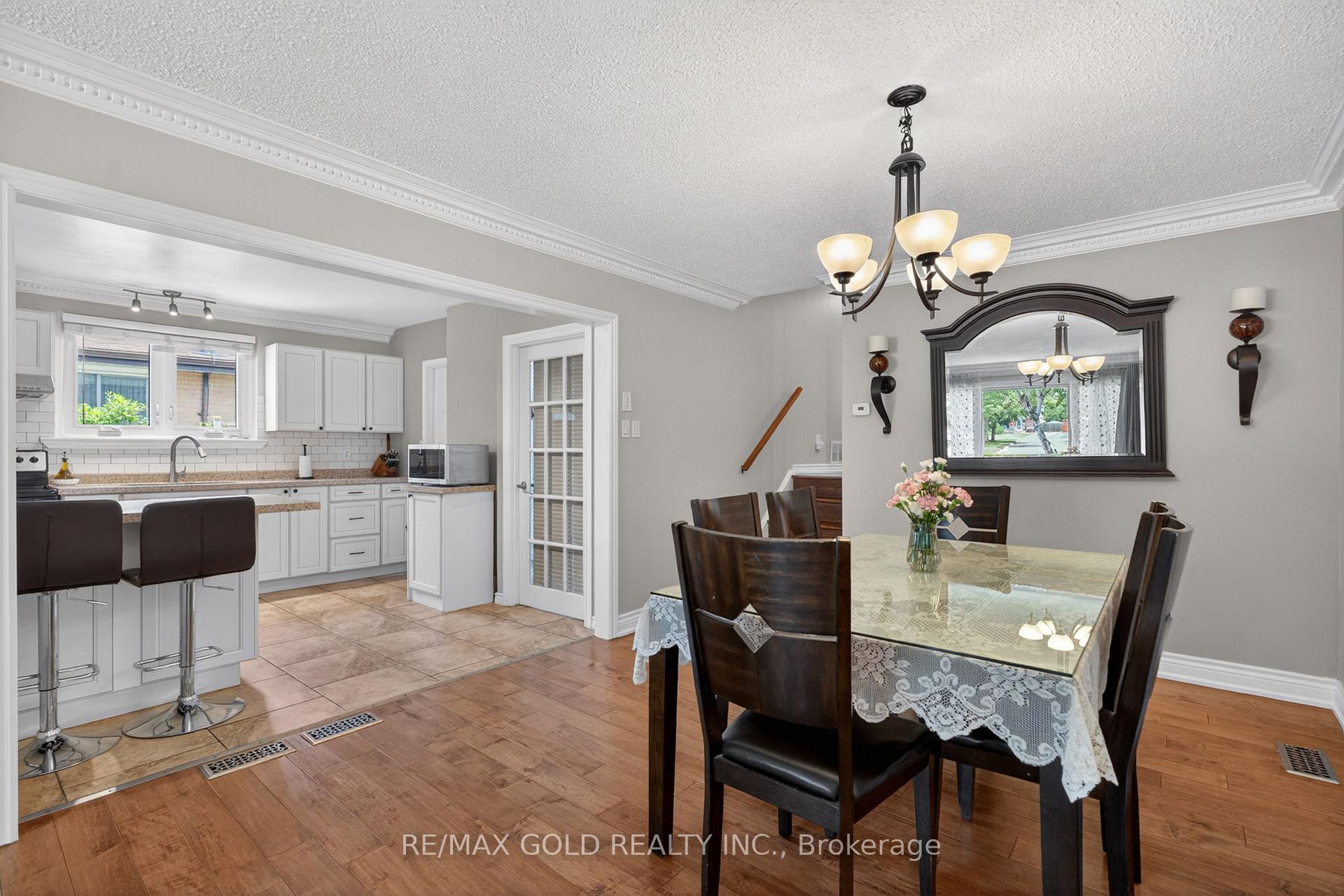 Photo 13 of 36 Belmont Drive, Brampton, Avondale — HOMEH