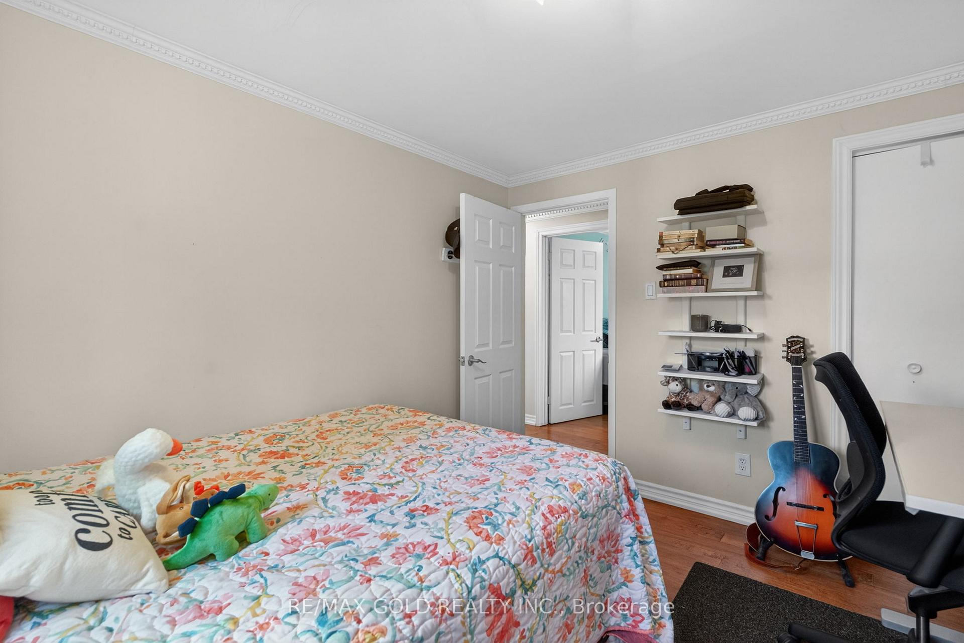 Photo 26 of 36 Belmont Drive, Brampton, Avondale — HOMEH