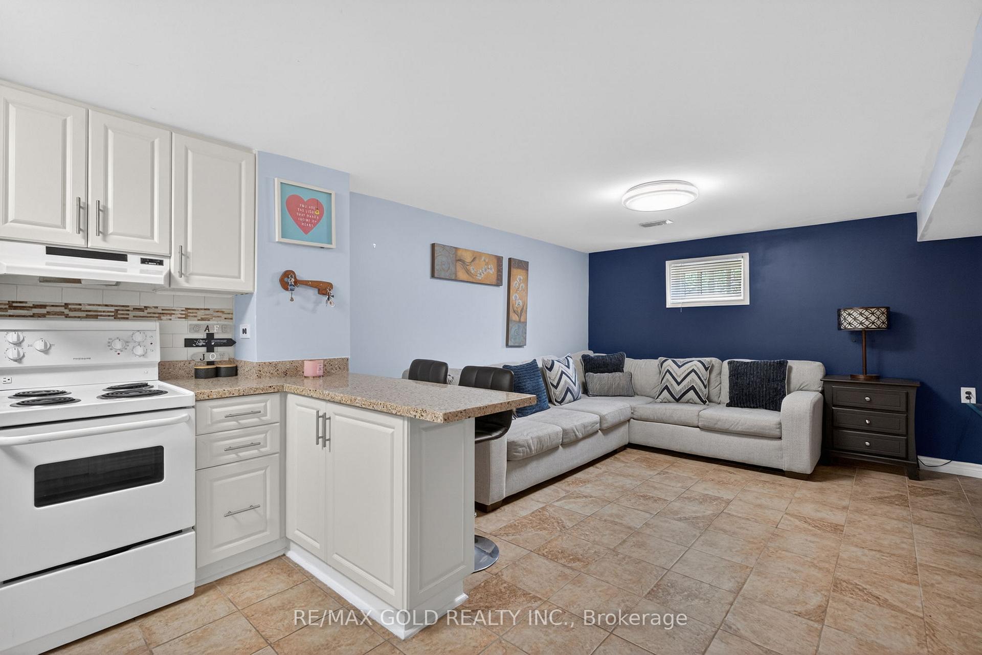 Photo 30 of 36 Belmont Drive, Brampton, Avondale — HOMEH