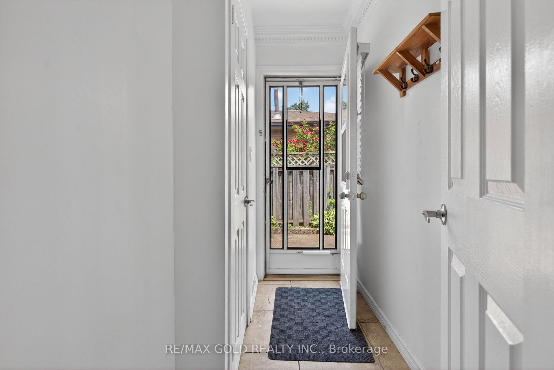Photo 42 of 36 Belmont Drive, Brampton, Avondale — HOMEH