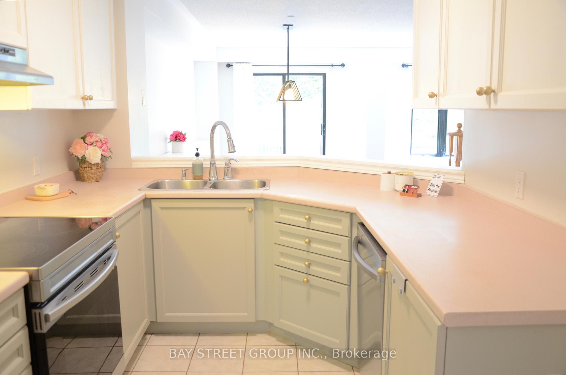 Photo 3 of Unit #44, 1905 Broad Hollow Gate, Mississauga, Erin Mills — HOMEH