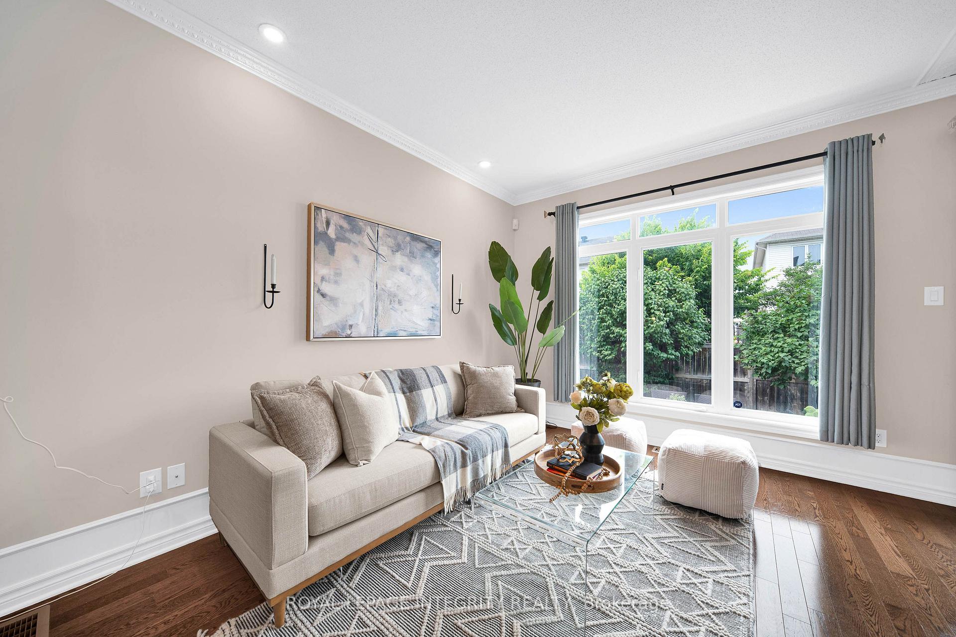 Photo 12 of 748 Bowercrest Crescent, Ottawa, Riverside South/Gloucester Glen — HOMEH