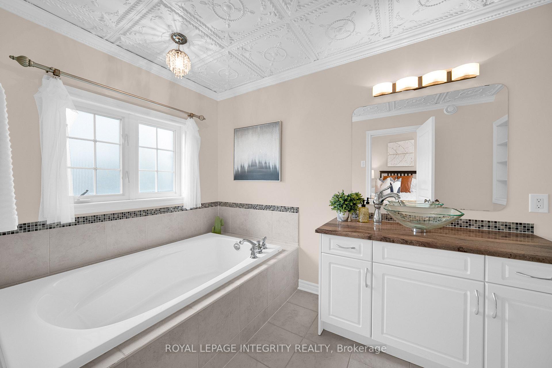 Photo 31 of 748 Bowercrest Crescent, Ottawa, Riverside South/Gloucester Glen — HOMEH