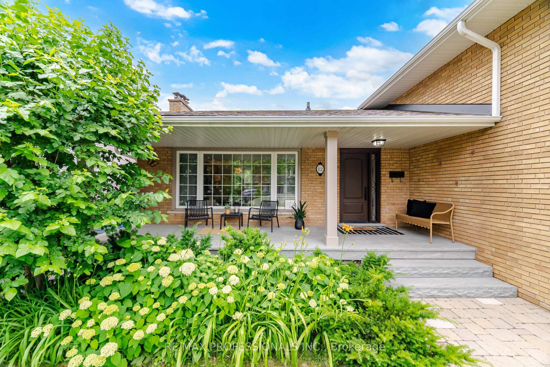 Photo 5 of 12 Thicket Road, Etobicoke, Markland Wood — HOMEH