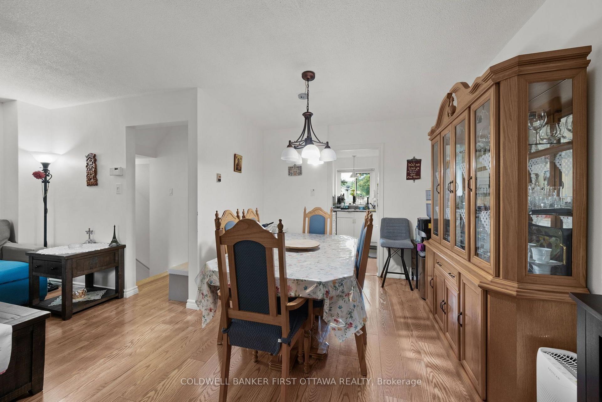 Photo 12 of Unit 19, 158 Barrow Crescent, Ottawa, Kanata - Katimavik — HOMEH