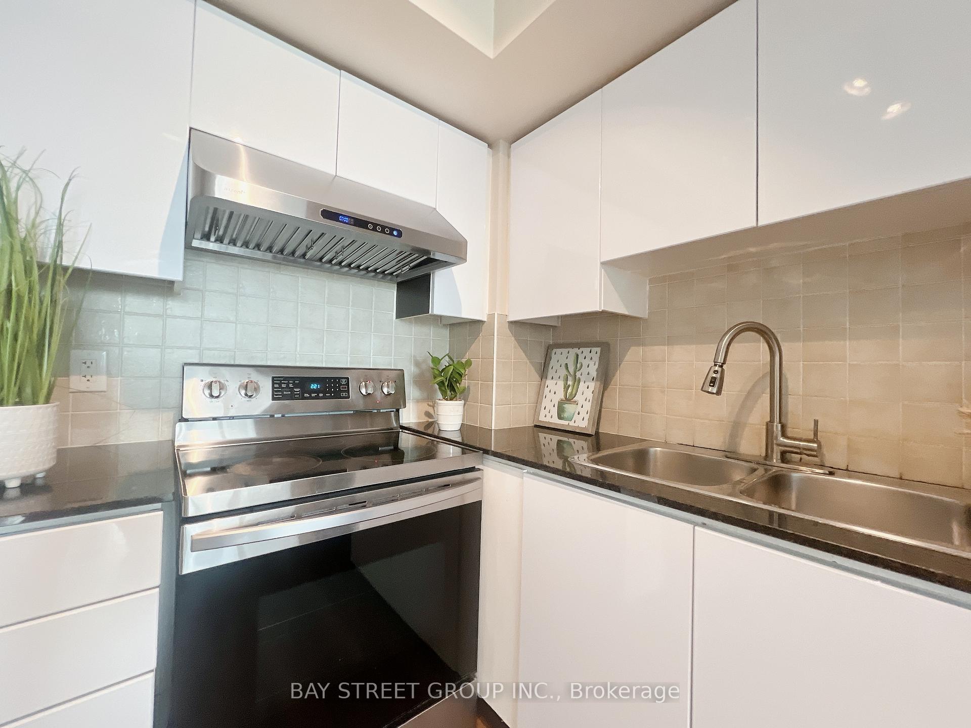 Front of Unit 956, 25 Viking Lane