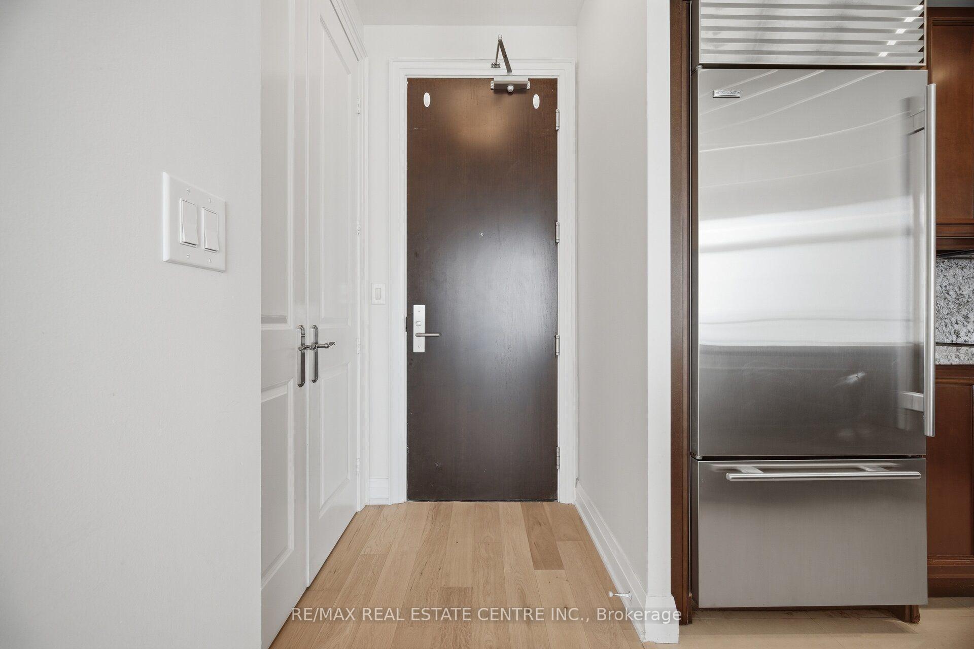 Photo 13 of Unit LPH8, 50 Absolute Avenue, Mississauga, City Centre — HOMEH