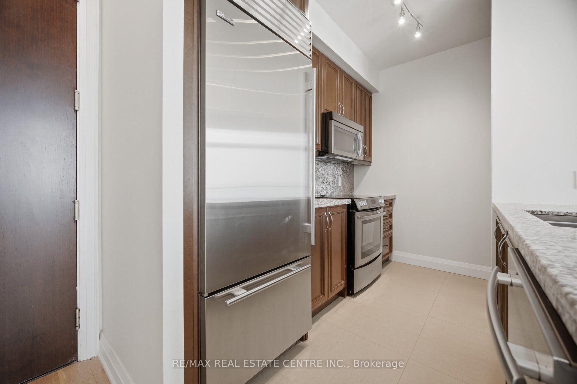 Photo 23 of Unit LPH8, 50 Absolute Avenue, Mississauga, City Centre — HOMEH