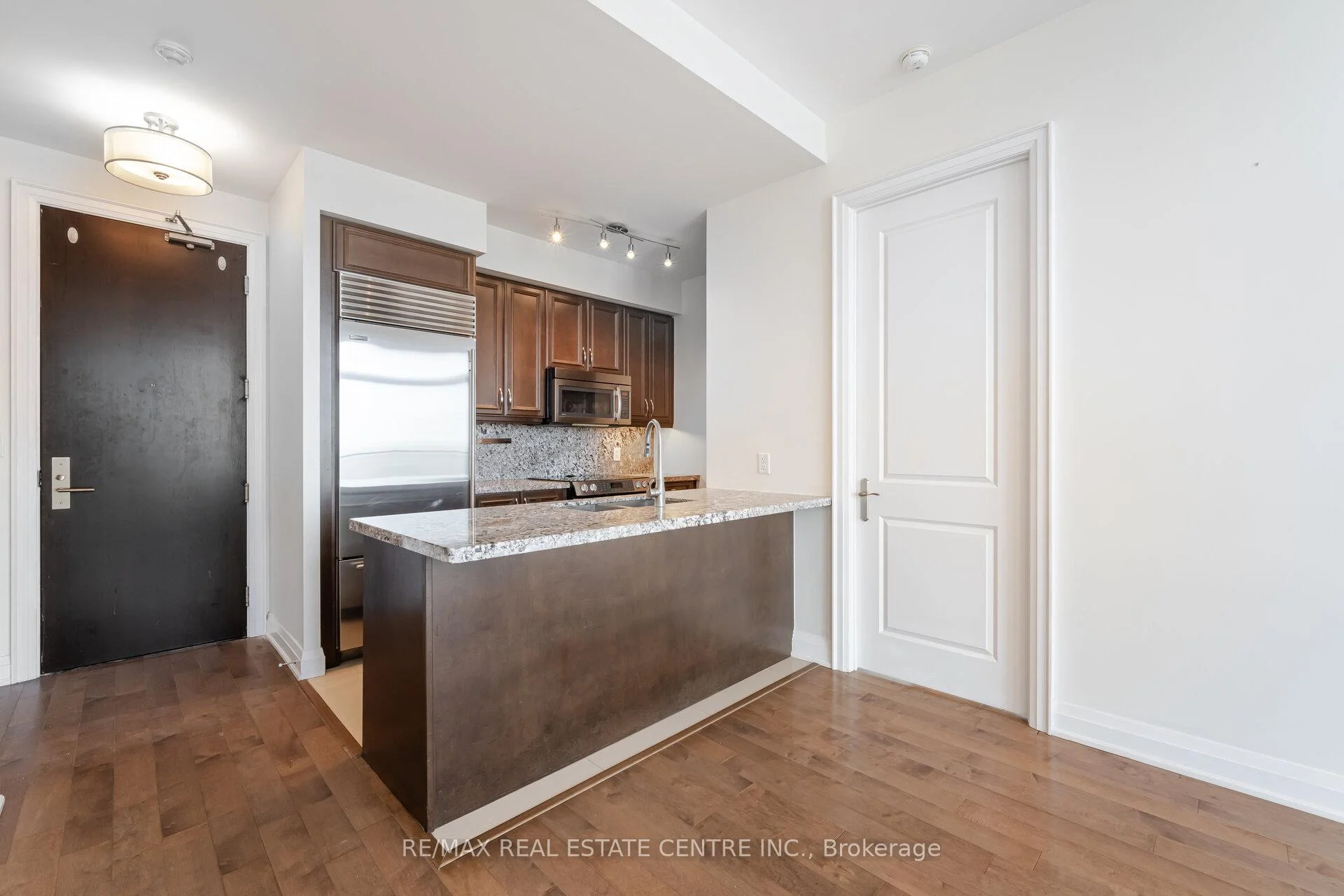 Photo 10 of Unit LPH8, 50 Absolute Avenue, Mississauga, City Centre — HOMEH