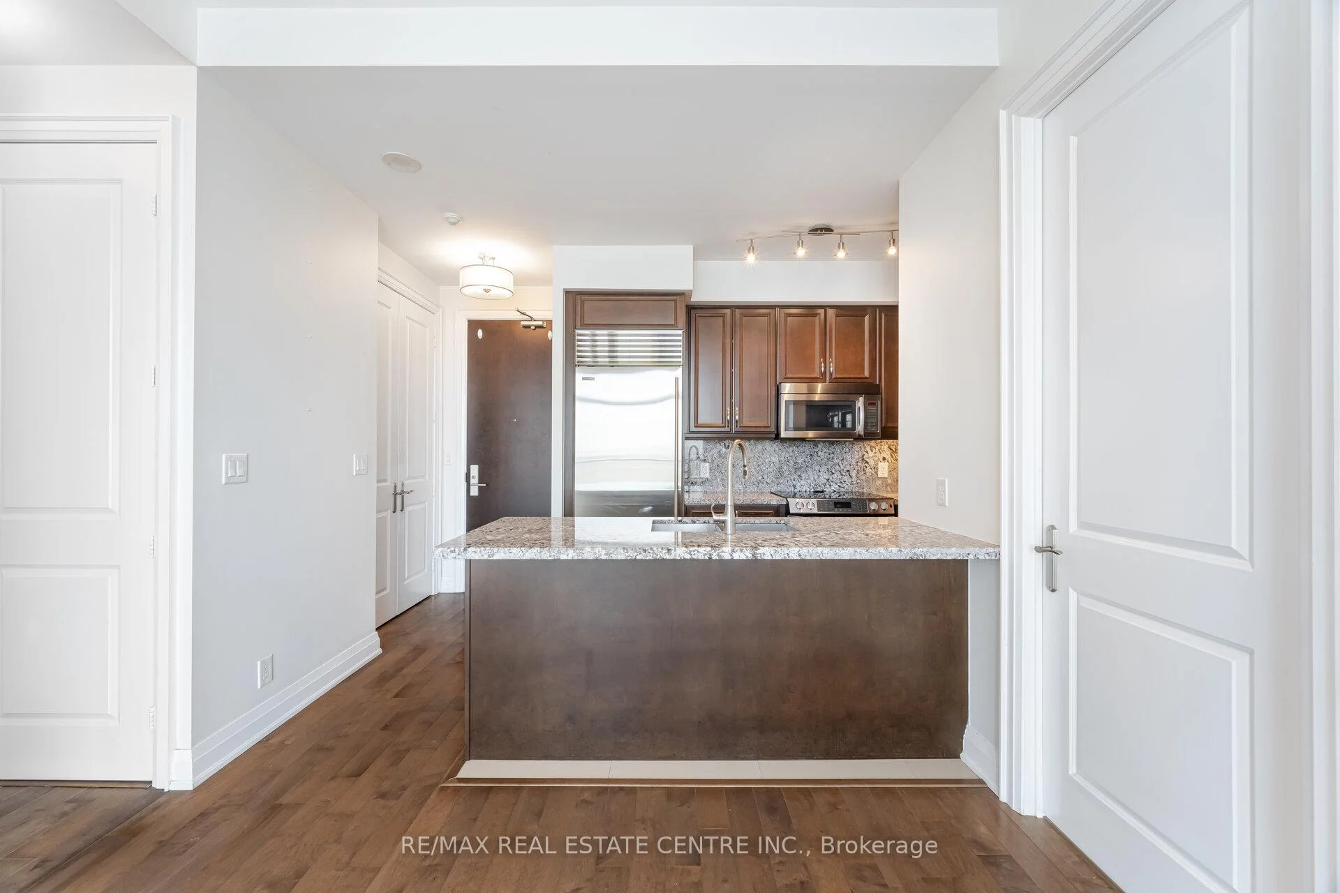 Photo 16 of Unit LPH8, 50 Absolute Avenue, Mississauga, City Centre — HOMEH