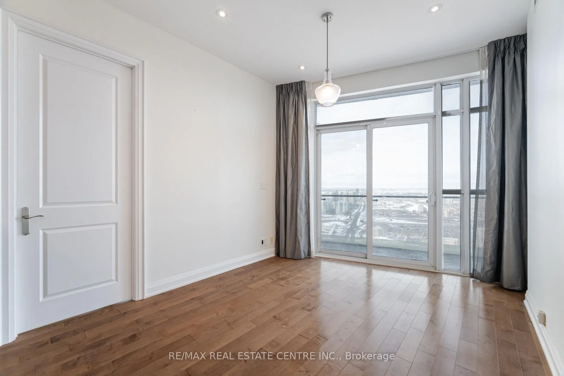 Photo 18 of Unit LPH8, 50 Absolute Avenue, Mississauga, City Centre — HOMEH