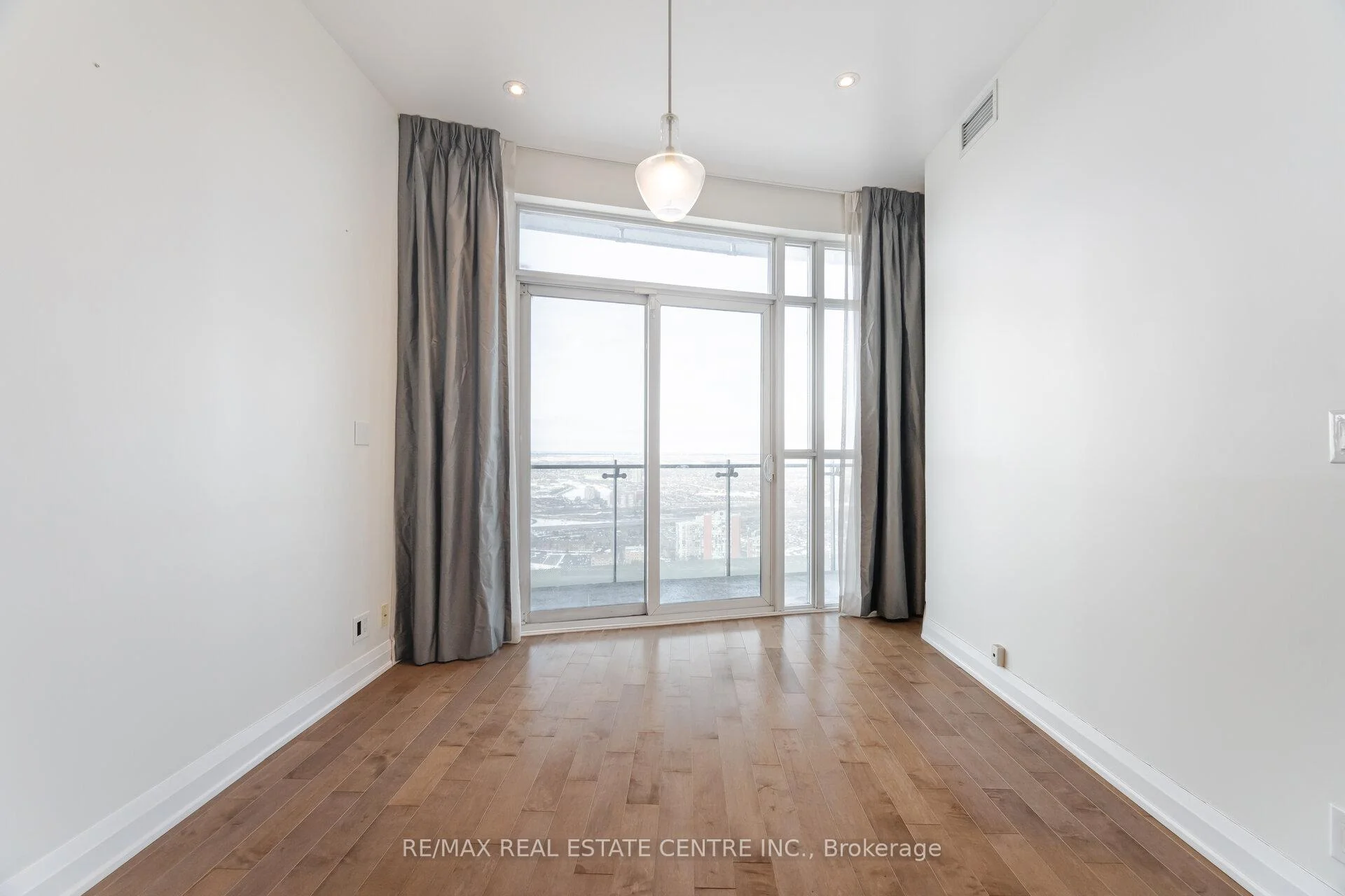 Photo 22 of Unit LPH8, 50 Absolute Avenue, Mississauga, City Centre — HOMEH