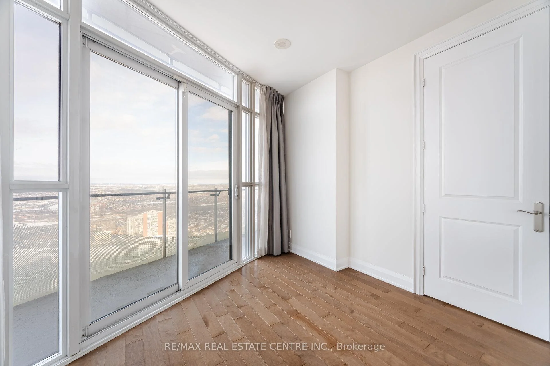 Photo 28 of Unit LPH8, 50 Absolute Avenue, Mississauga, City Centre — HOMEH