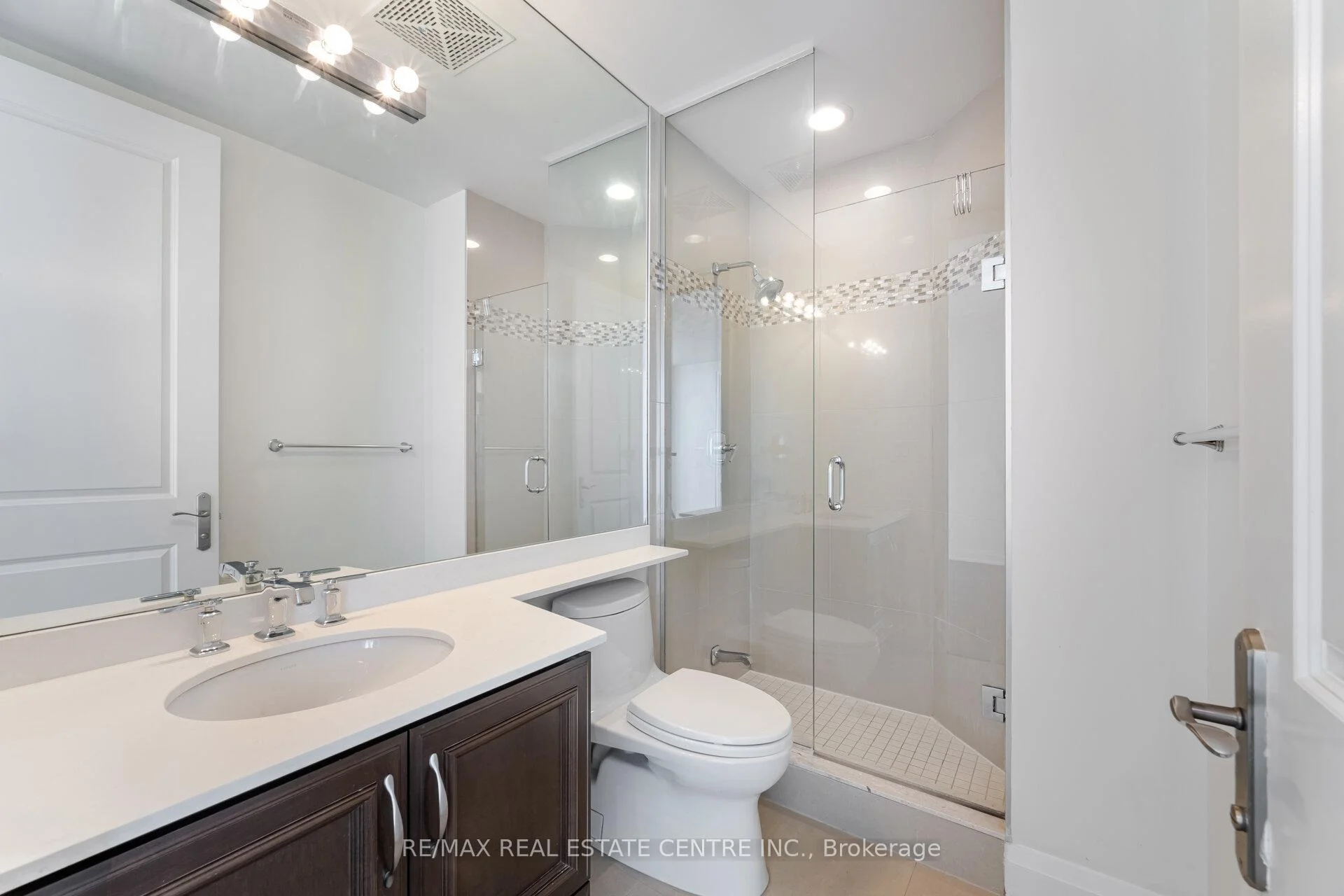Photo 36 of Unit LPH8, 50 Absolute Avenue, Mississauga, City Centre — HOMEH