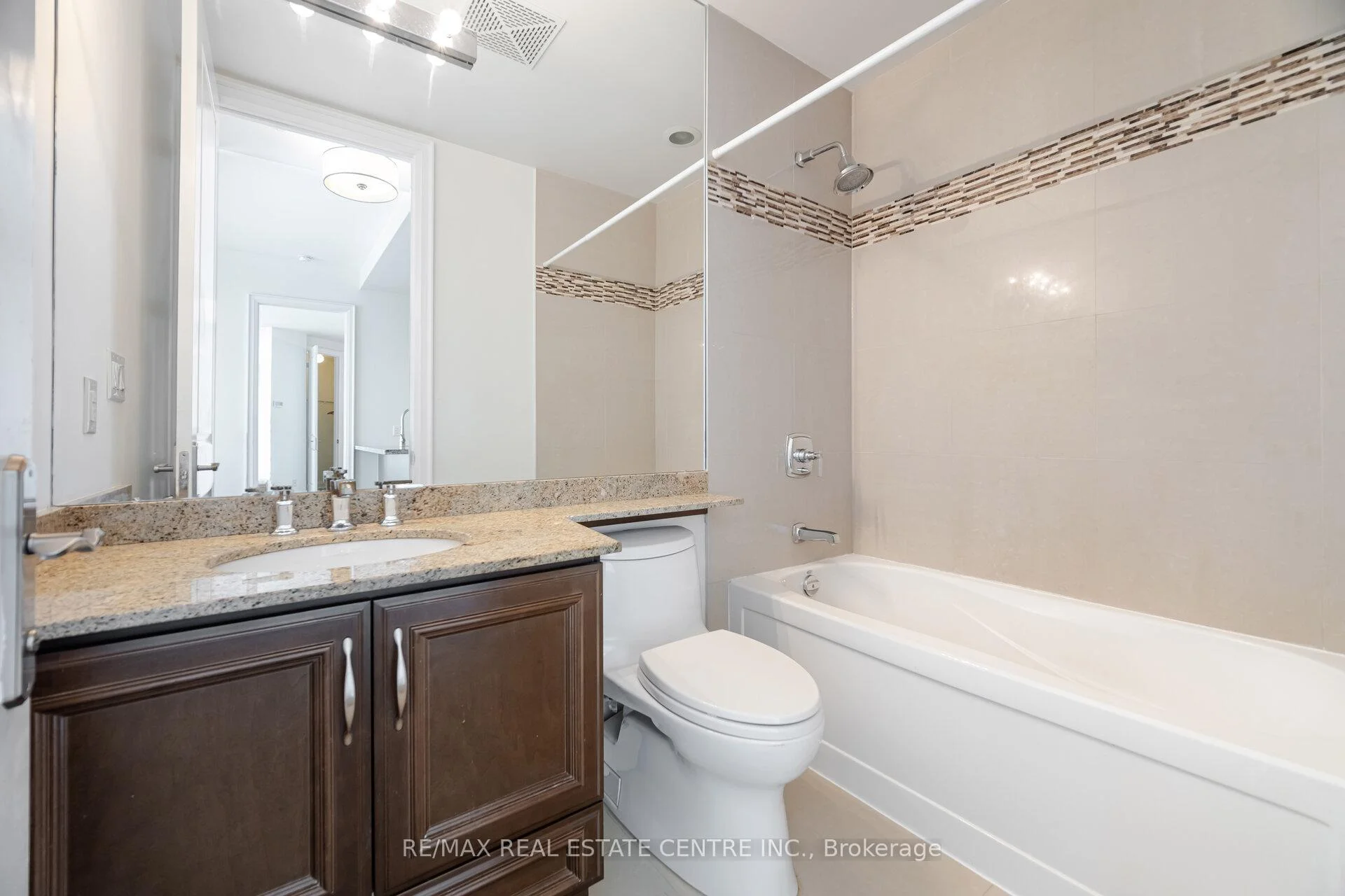 Photo 44 of Unit LPH8, 50 Absolute Avenue, Mississauga, City Centre — HOMEH