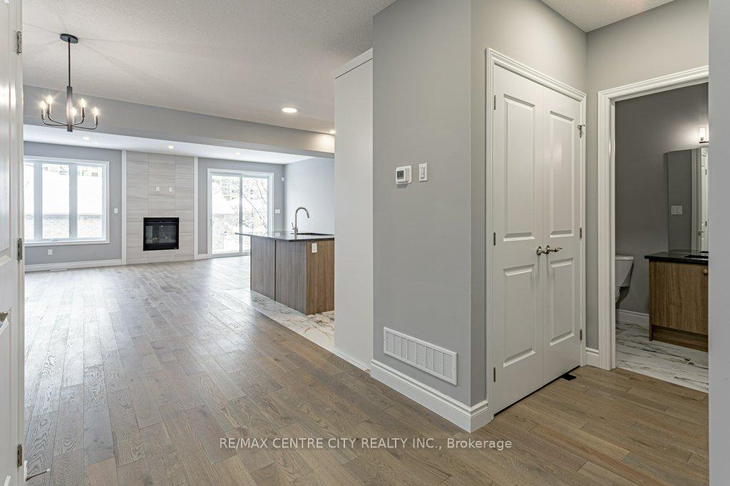 Photo 6 of 1596 Noah Bend, London, North I — HOMEH