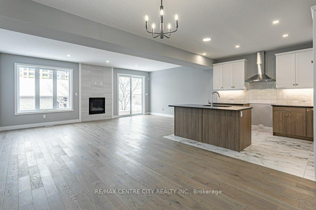 Photo 7 of 1596 Noah Bend, London, North I — HOMEH