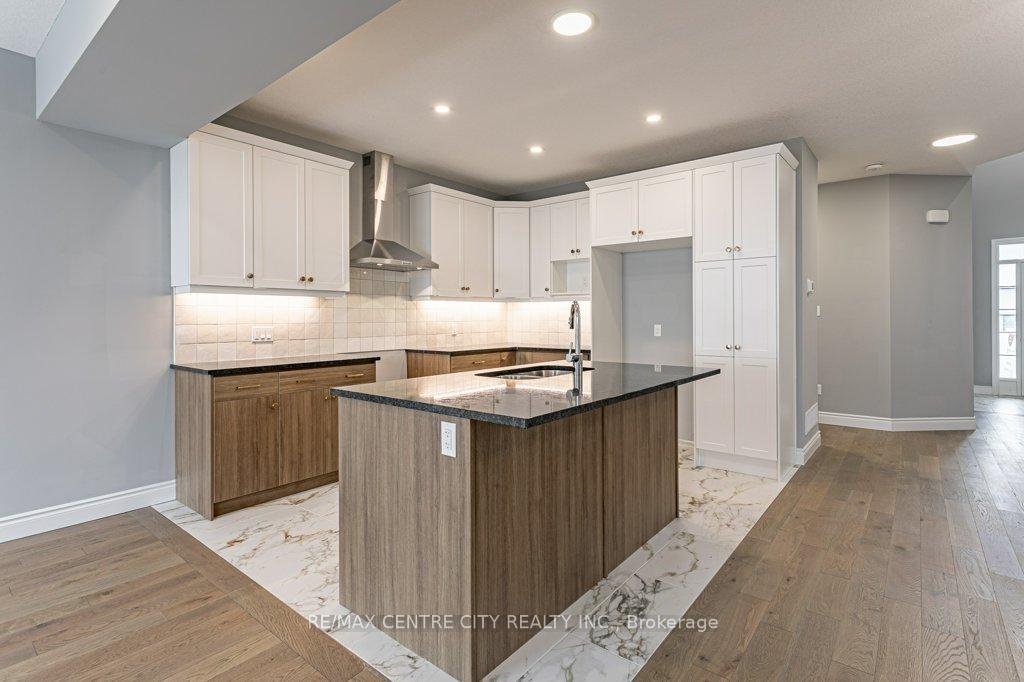 Photo 9 of 1596 Noah Bend, London, North I — HOMEH