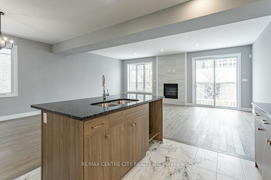 Photo 14 of 1596 Noah Bend, London, North I — HOMEH