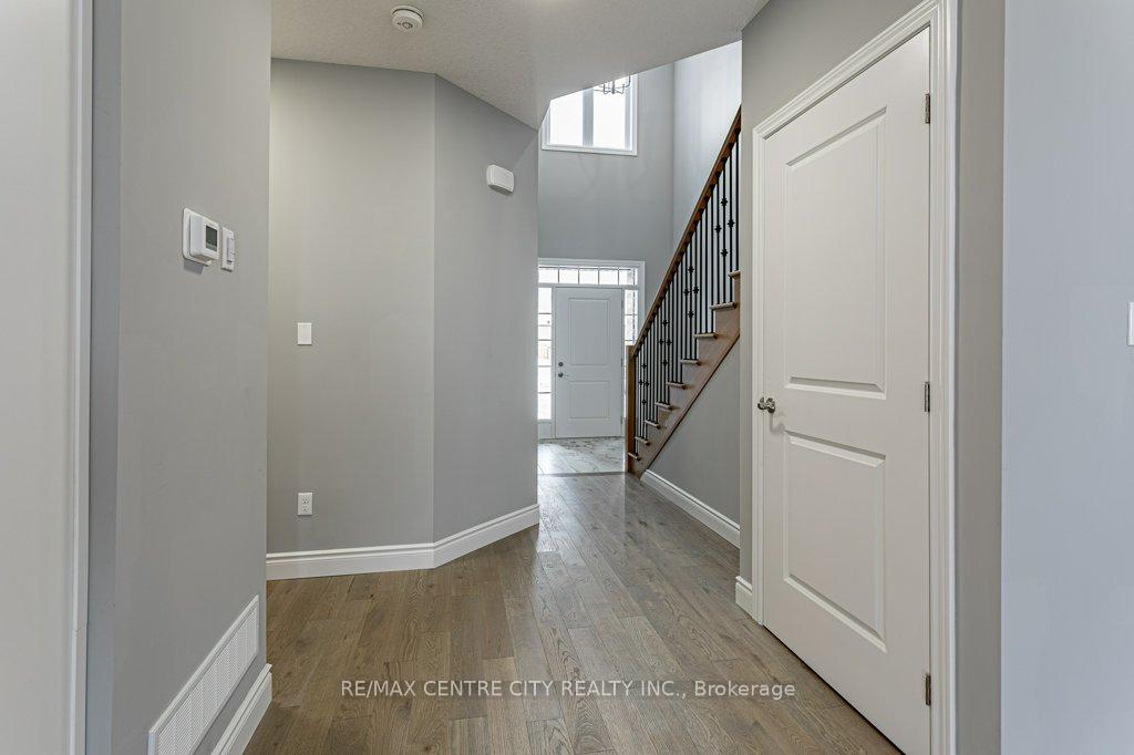 Photo 16 of 1596 Noah Bend, London, North I — HOMEH