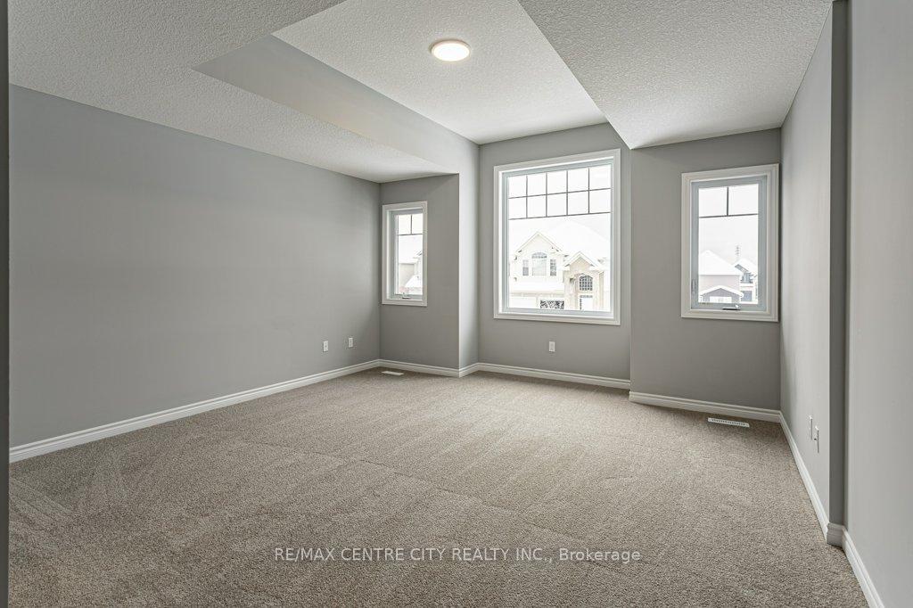 Photo 18 of 1596 Noah Bend, London, North I — HOMEH
