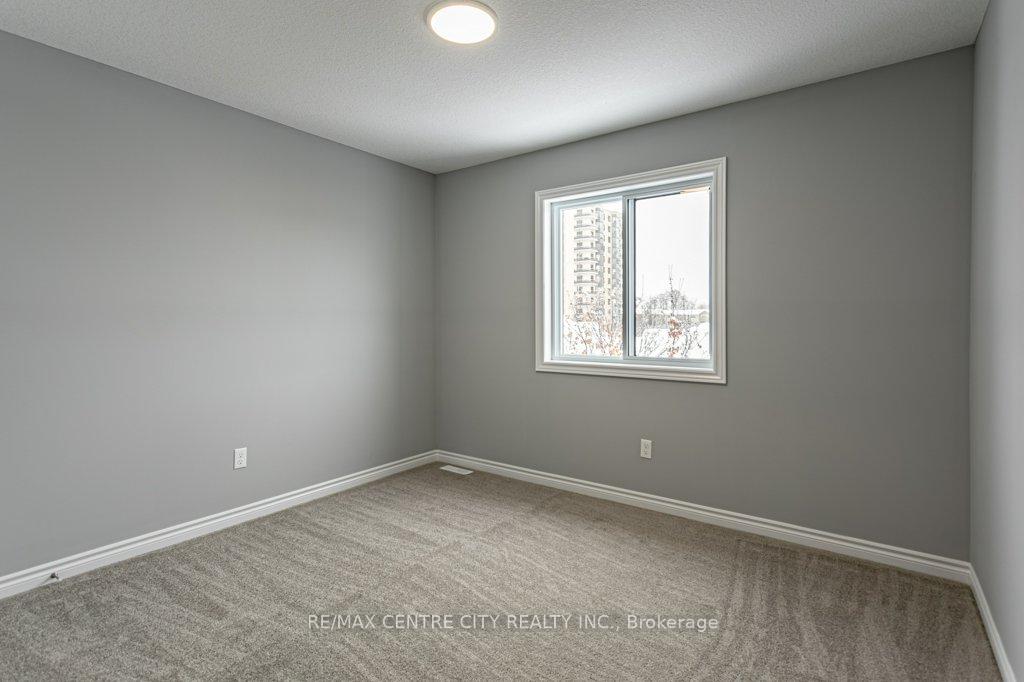Photo 31 of 1596 Noah Bend, London, North I — HOMEH