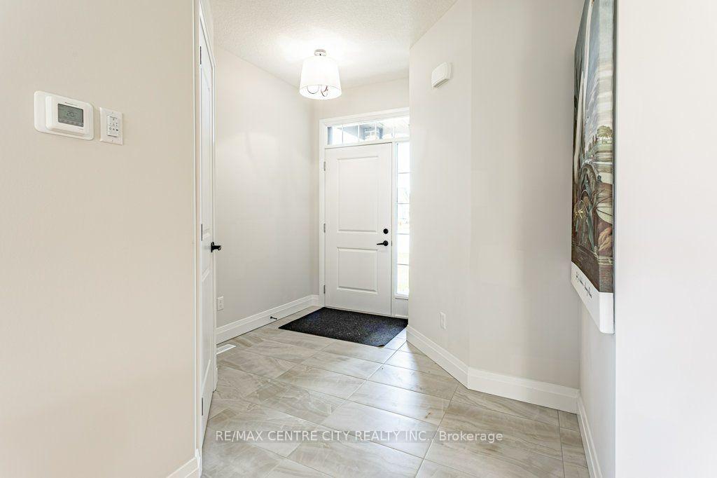 Photo 4 of 1605 Noah Bend, London, North I — HOMEH