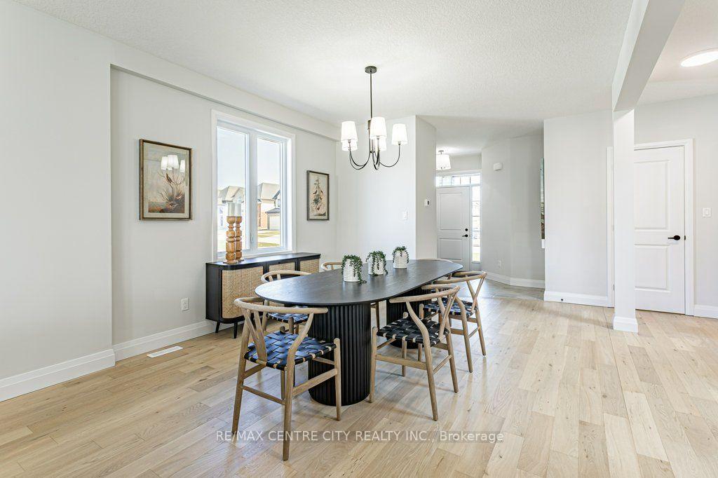 Photo 9 of 1605 Noah Bend, London, North I — HOMEH