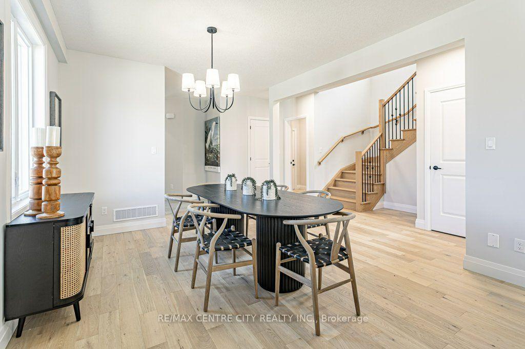 Photo 10 of 1605 Noah Bend, London, North I — HOMEH