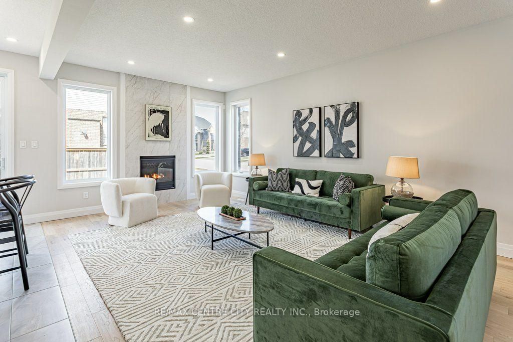 Photo 13 of 1605 Noah Bend, London, North I — HOMEH