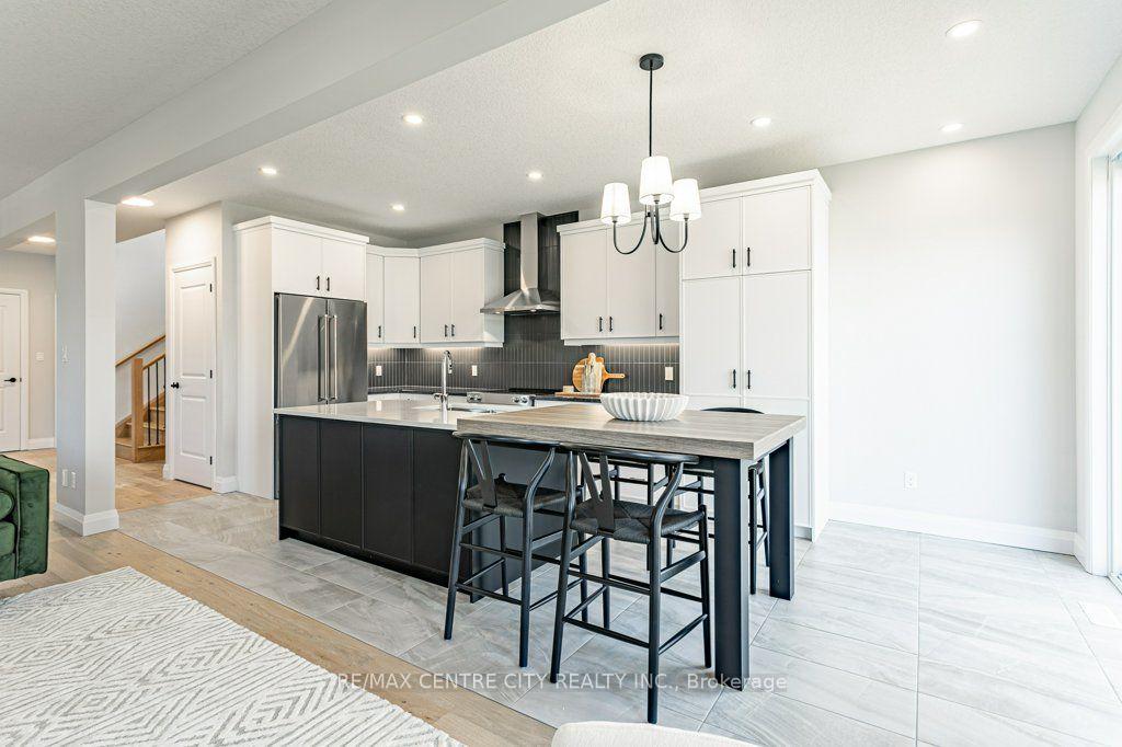 Photo 17 of 1605 Noah Bend, London, North I — HOMEH