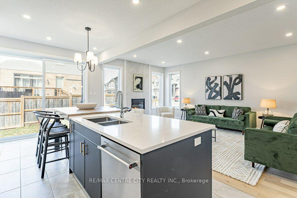 Photo 20 of 1605 Noah Bend, London, North I — HOMEH