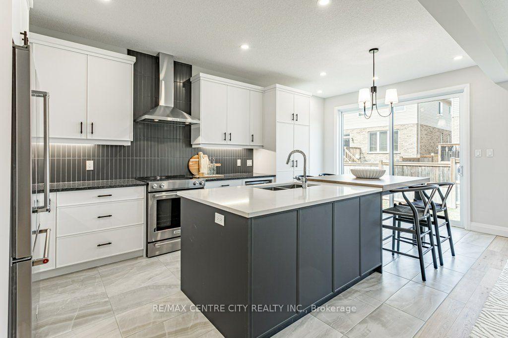 Photo 23 of 1605 Noah Bend, London, North I — HOMEH