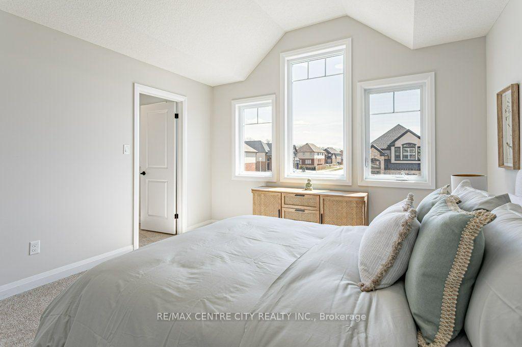 Photo 32 of 1605 Noah Bend, London, North I — HOMEH