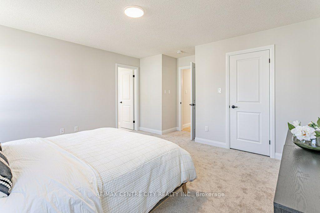 Photo 36 of 1605 Noah Bend, London, North I — HOMEH