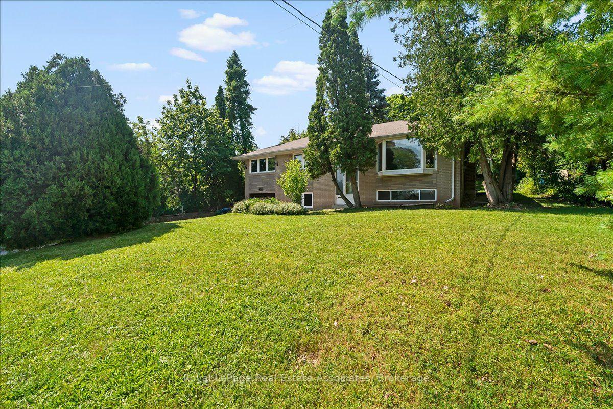 Photo 2 of 132 Vista Boulevard, Mississauga, Streetsville — HOMEH