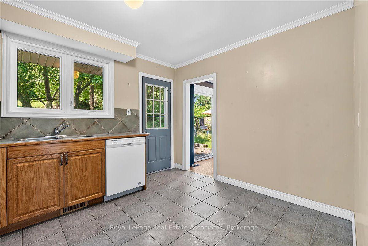 Photo 7 of 132 Vista Boulevard, Mississauga, Streetsville — HOMEH