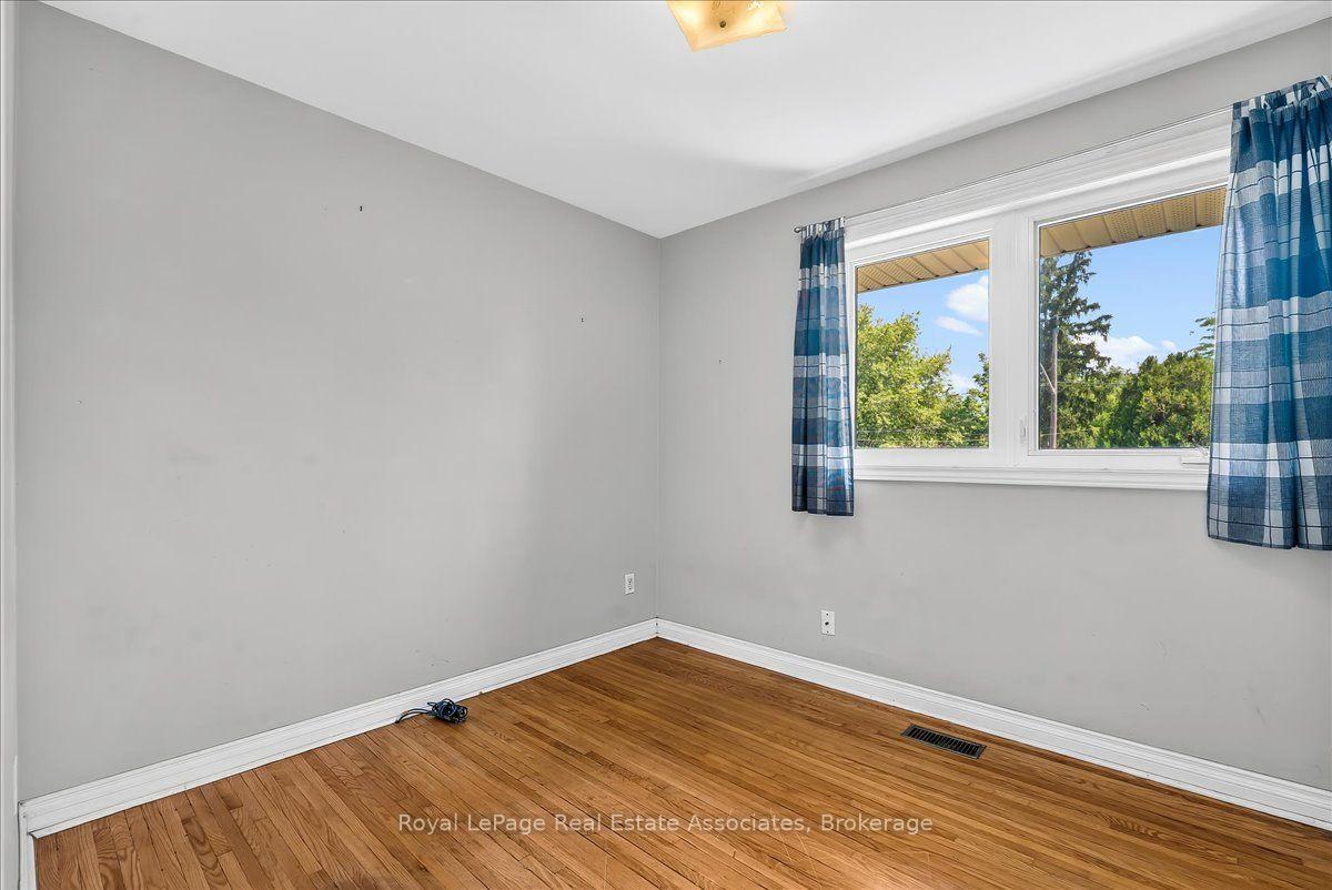Photo 14 of 132 Vista Boulevard, Mississauga, Streetsville — HOMEH