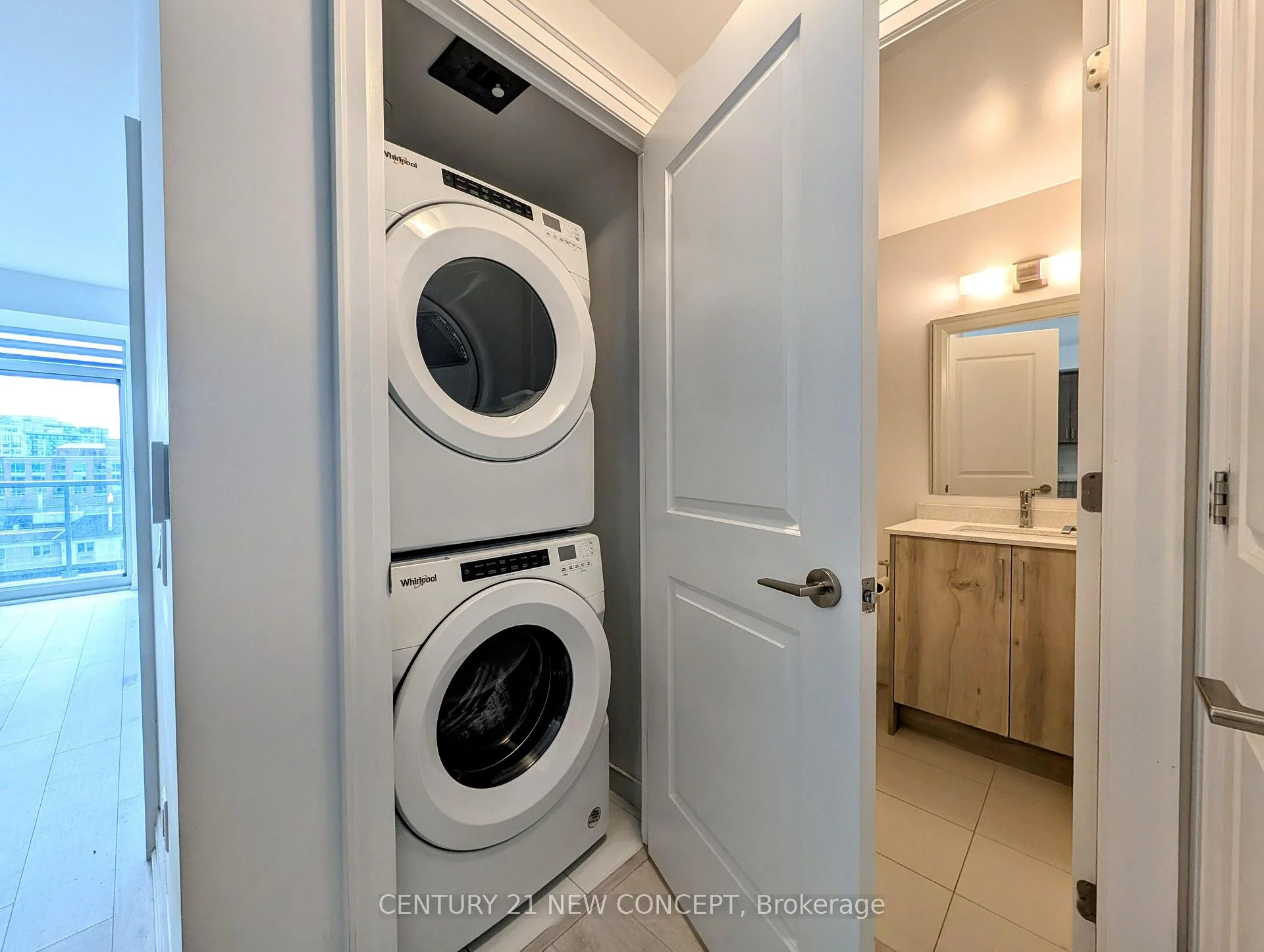 Photo 14 of Unit 804, 10 Gatineau Drive, Vaughan, Beverley Glen — HOMEH