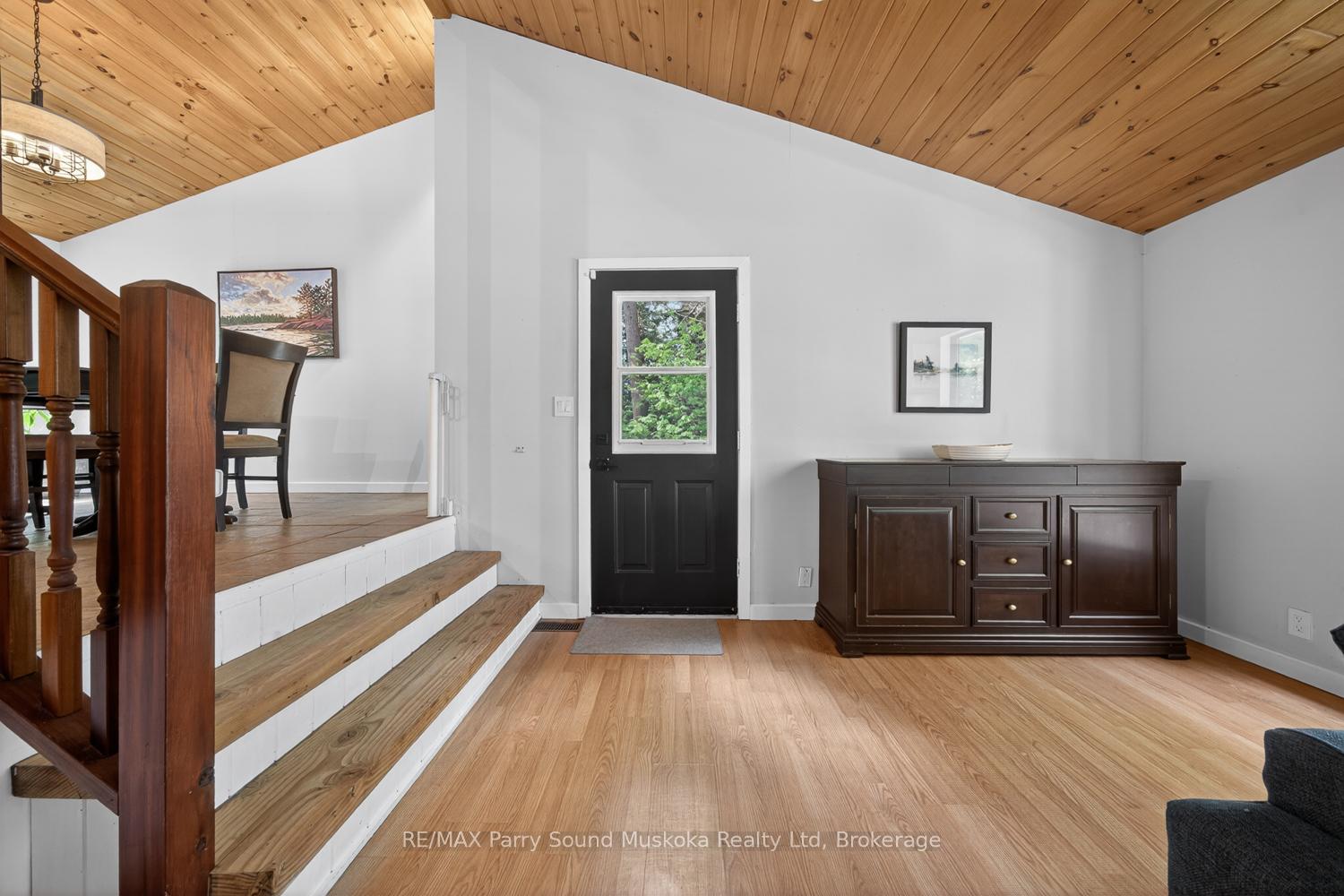 Photo 10 of 34 Silver Point Drive, Seguin — HOMEH