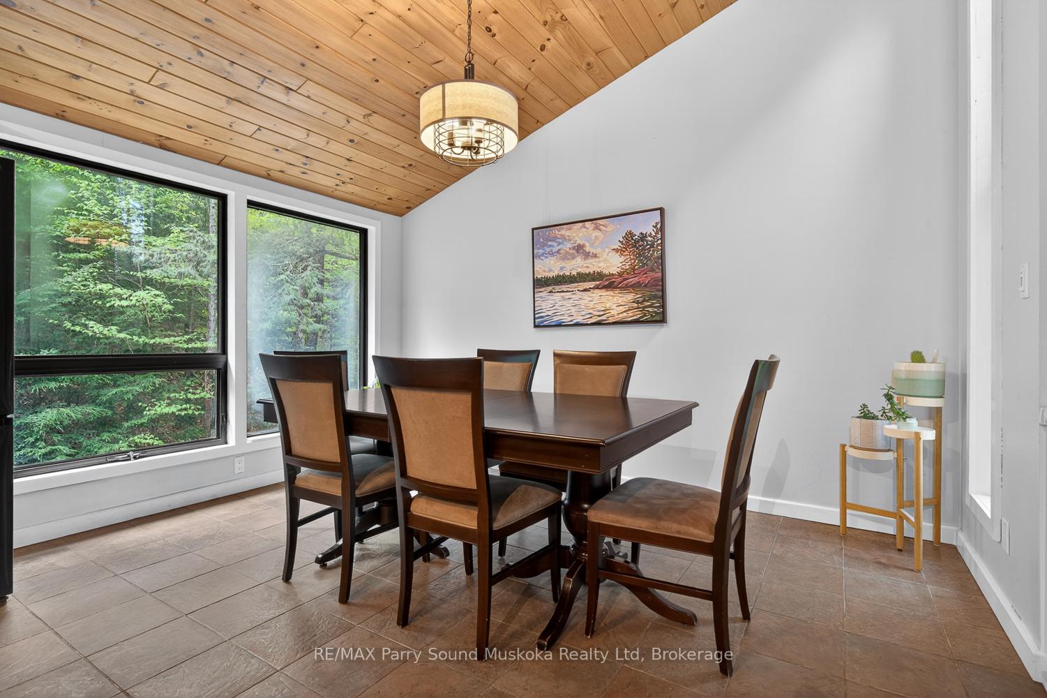Photo 13 of 34 Silver Point Drive, Seguin — HOMEH