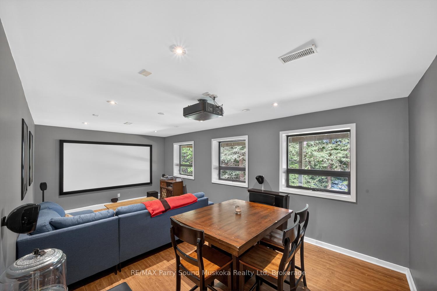 Photo 31 of 34 Silver Point Drive, Seguin — HOMEH